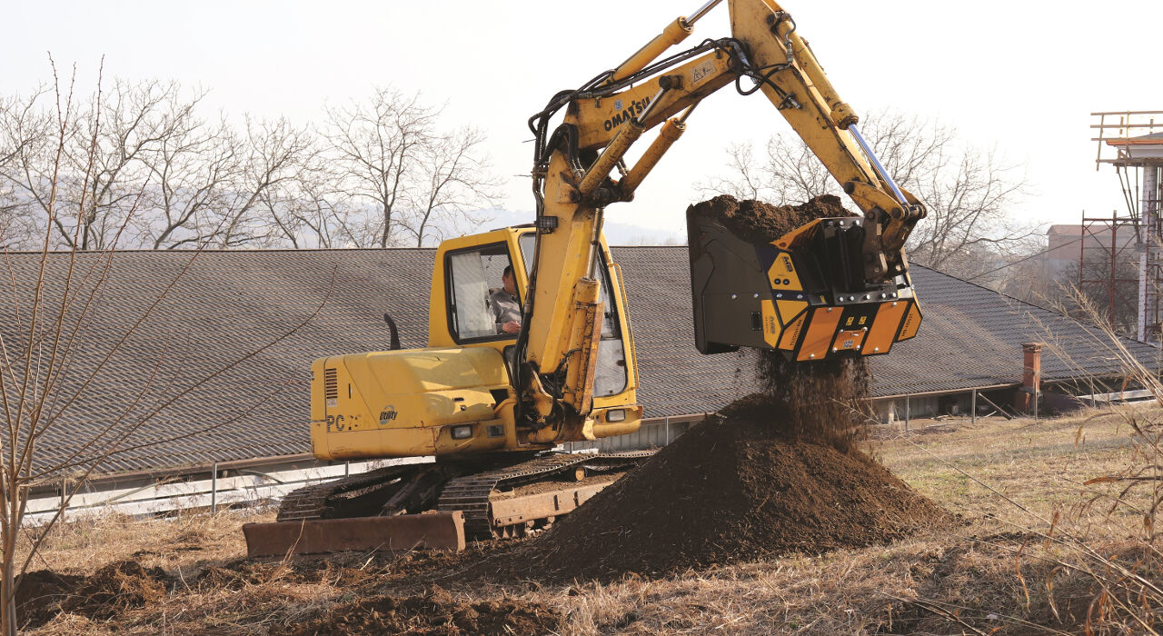 From the creators of the world's first patented multi-functional jaw crusher comes the innovative MB-HDS series, a true revolution beneficial to all users.