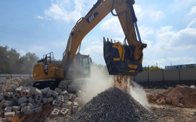 It’s right in front of you: when should you recycle it?